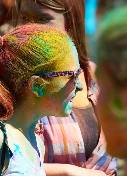 Holi φεστιβάλ των χρωμάτων. Καλίνινγκραντ, Ρωσία — Φωτογραφία Αρχείου