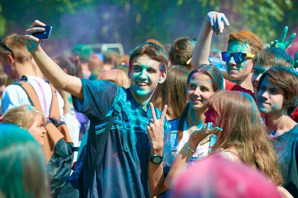 Holi Festival of Colors. Kaliningrad, Russia — Stock Photo, Image