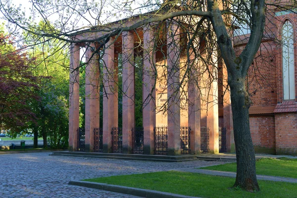 Tomb of the philosopher Immanuel Kant. Kaliningrad — Stock Photo, Image