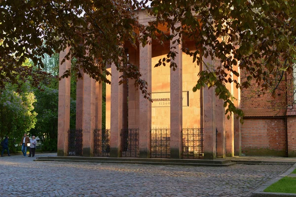 Tomb of the philosopher Immanuel Kant. Kaliningrad — 图库照片