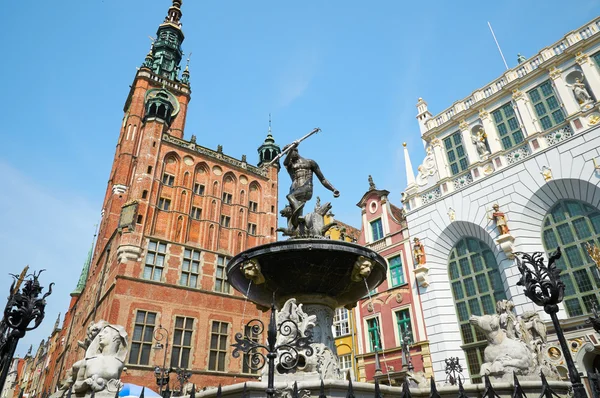 Fountain of the Neptune in old town of Gdansk — Stock Photo, Image