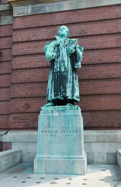 Standbeeld van Maarten Luther. Hamburg — Stockfoto