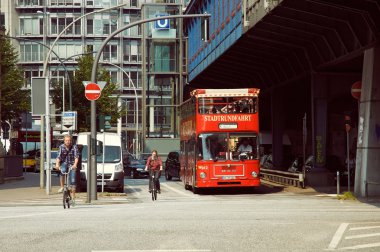 Kırmızı Şehir gezi otobüsleri. Hamburg
