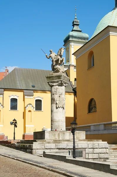 En memorial staty till Poznans kavalleriet. Poznan — Stockfoto