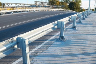 Anodize Emanet çelik bariyer