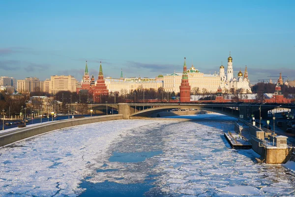 Moskova Kremlin görünümünü kış — Stok fotoğraf