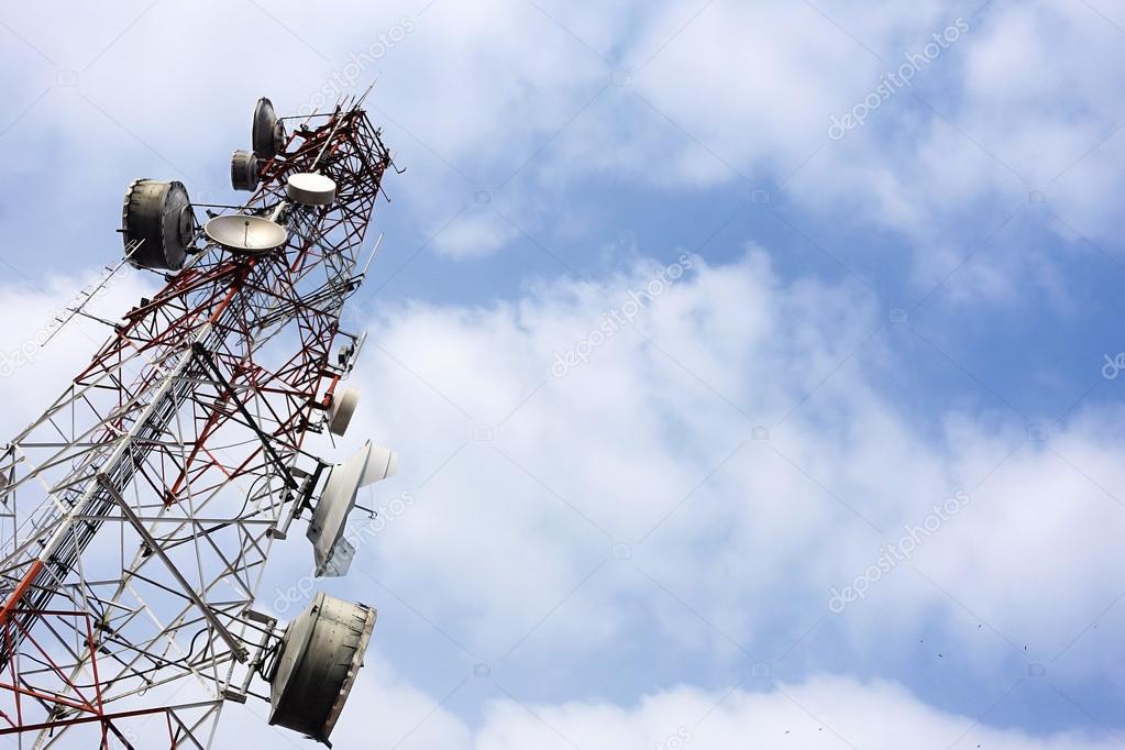 Telecommunication mast with microwave link and TV transmitter an