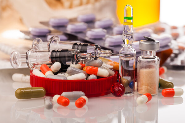 Pile of medicines and syringes