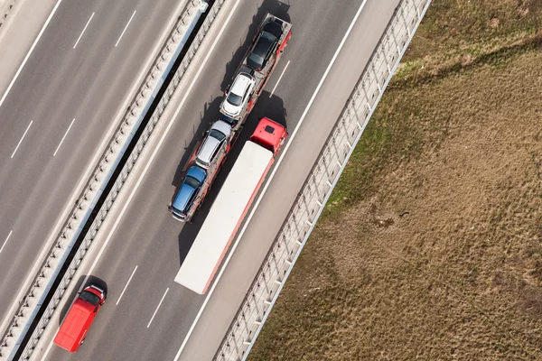 Altı şeritli otoyol Polonya