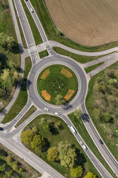 Kreisverkehr in der Stadt — Stockfoto