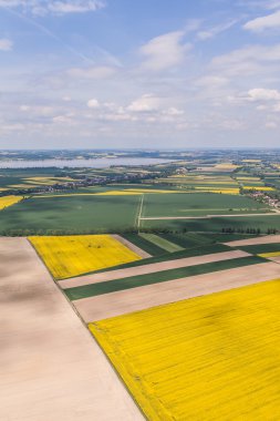 Alanlar, göl ve köy hasat
