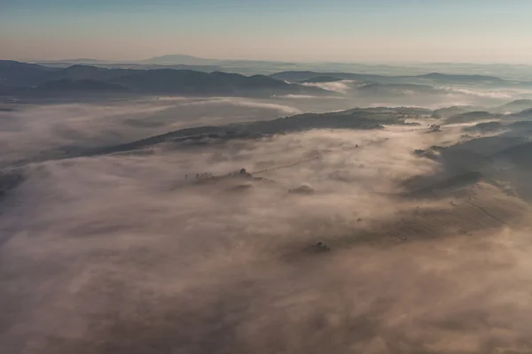 Widok z lotu ptaka krajobraz rano — Zdjęcie stockowe
