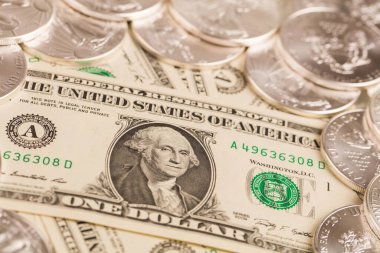 Masada gümüş ve altın külçeleri