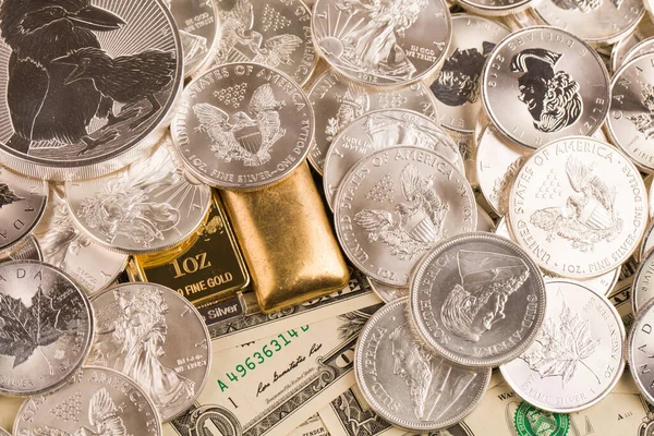 Masada gümüş ve altın külçeleri