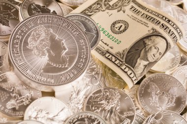 Masada gümüş ve altın külçeleri