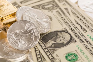 Masada gümüş ve altın külçeleri