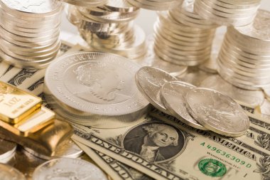 Masada gümüş ve altın külçeleri