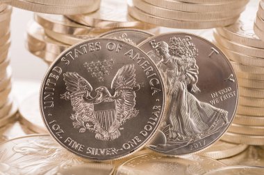 Masada gümüş ve altın külçeleri