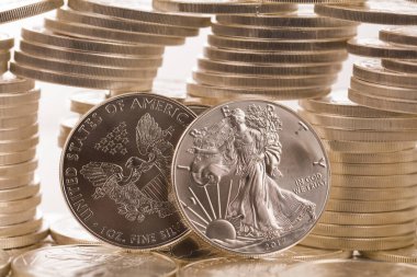 Masada gümüş ve altın külçeleri