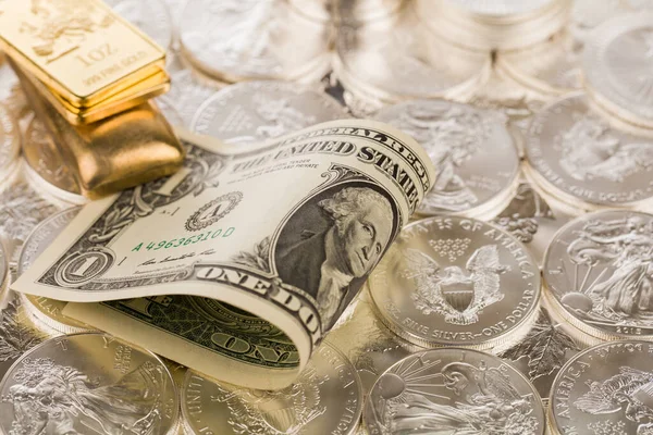 Silver Gold Bullion Table — Stock Photo, Image