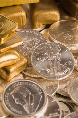 Masada gümüş ve altın külçeleri