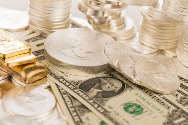 Masada gümüş ve altın külçeleri