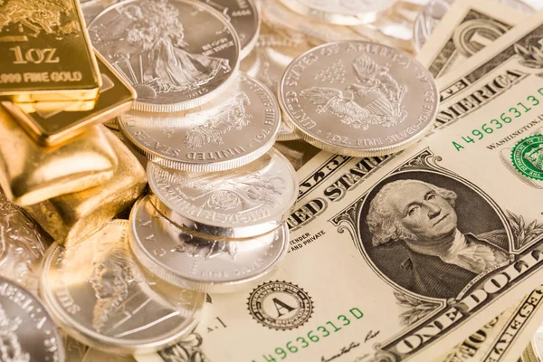 Masada gümüş ve altın külçeleri