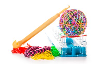 renkli merak tezgah bant lastik top beyaz izole