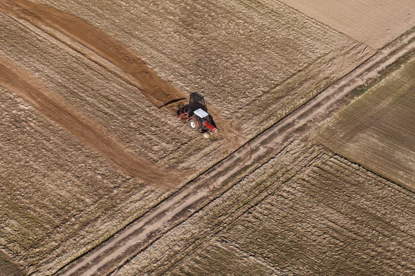 Combinar en campos de cosecha — Foto de Stock