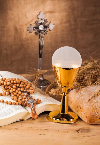 Crucifix  and holy communion — Stock Photo, Image