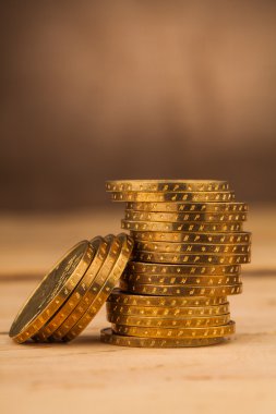 Para paralar masaya kazık