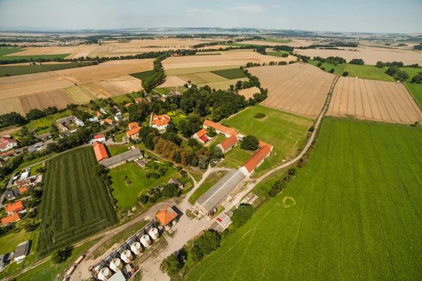 Dorf und Otmuchow-Stadt — Stockfoto