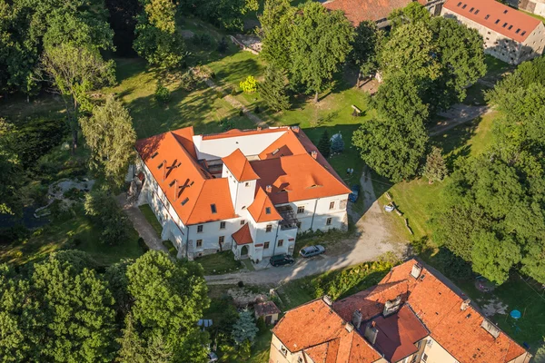 村庄 Piotrowice Nyskie — 图库照片