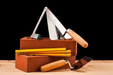 Siyah arka plan üzerine Builder araçları