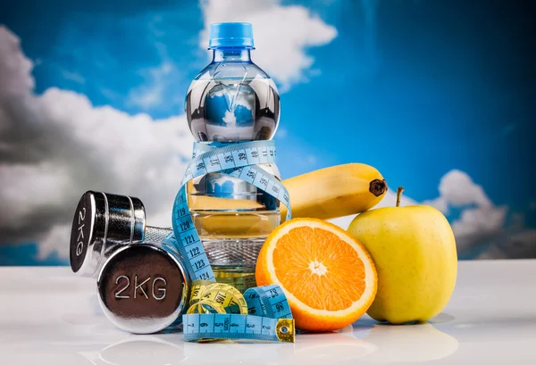 Fitness water and healthy food — Stock Photo, Image