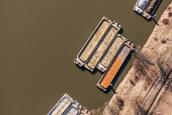 Vue aérienne d'une péniche — Photo