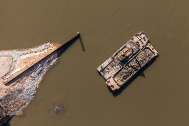 bir mavna havadan görünümü
