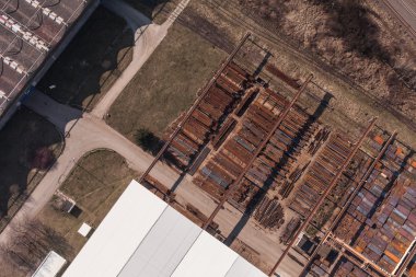 Demiryolu ve çelik dergi havadan görünümü