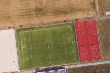 Wroclaw şehrinde zemin bir futbol havadan görünümü