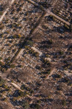 Mezarlık havadan görünümü