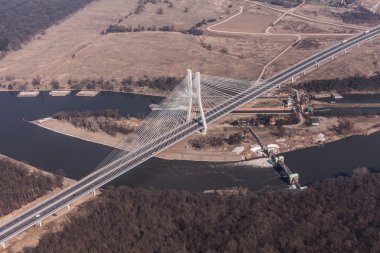 Wroclaw City Köprüsü'nün havadan görünümü 