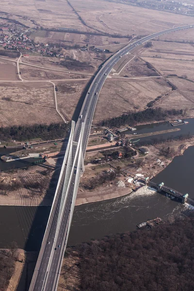 Luchtfoto van brug in wroclaw stad — Stockfoto