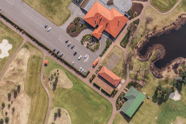高尔夫球场在鸟瞰图 — 图库照片