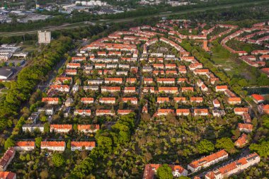 wroclaw şehir banliyölerinde havadan görünümü