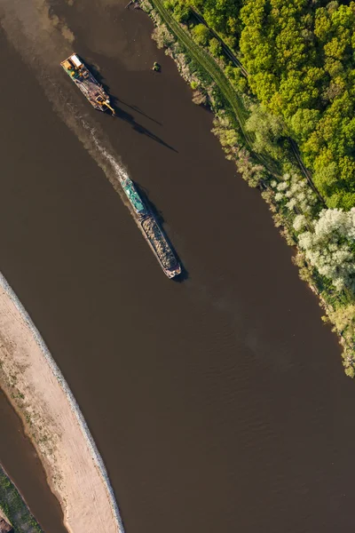 Vista aérea de una barcaza fluvial —  Fotos de Stock