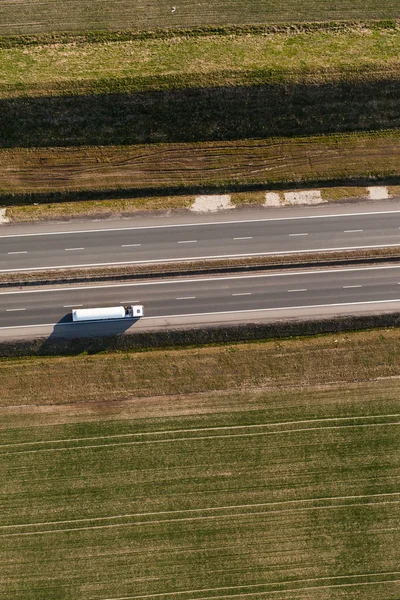 Вид с воздуха на шоссе — стоковое фото