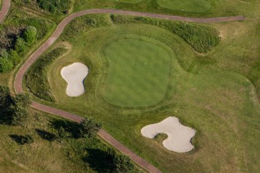 Polonya golf alanı üzerinde havadan görünümü