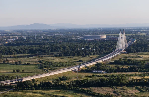 브로츠와프 시내에서 고속도로 다리의 항공 보기 — 스톡 사진