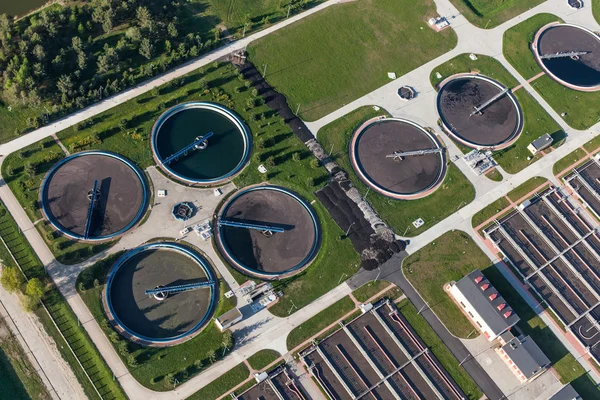 Vue aérienne de la station d'épuration des eaux usées — Photo