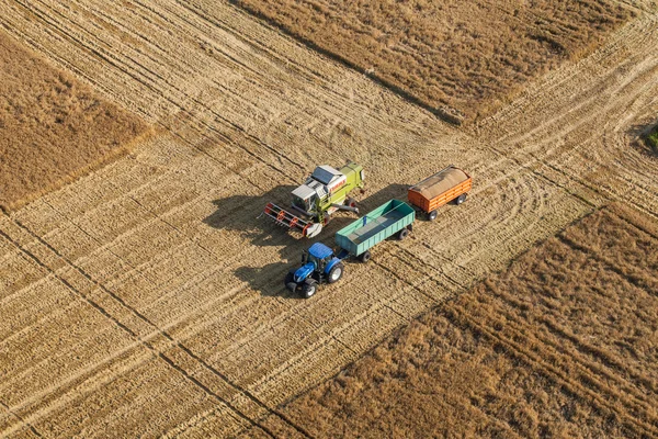 Wroclaw, Poland - July 22, 2015: aerial view of the combine on h — Stock Photo, Image